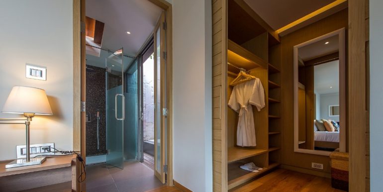 15815910373_7f3c8e52d3_h