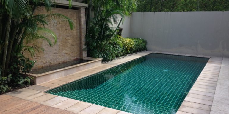 1C0ABF74-F8A3-4D38-A3EE-FF08B7D9AF06