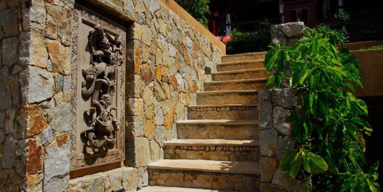 12622860add9a4797481a5686a0251ed_full