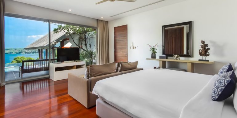 Bedroom groundfloor (2)