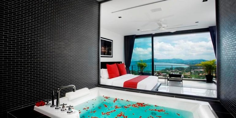 Y master bathroom 2 (Custom)