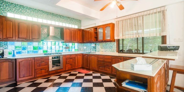 Nai-harn-villa-4-bedroom--21