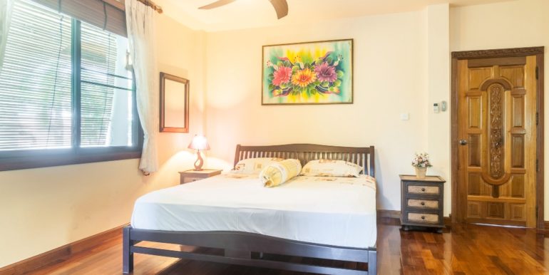 Nai-harn-villa-4-bedroom--43