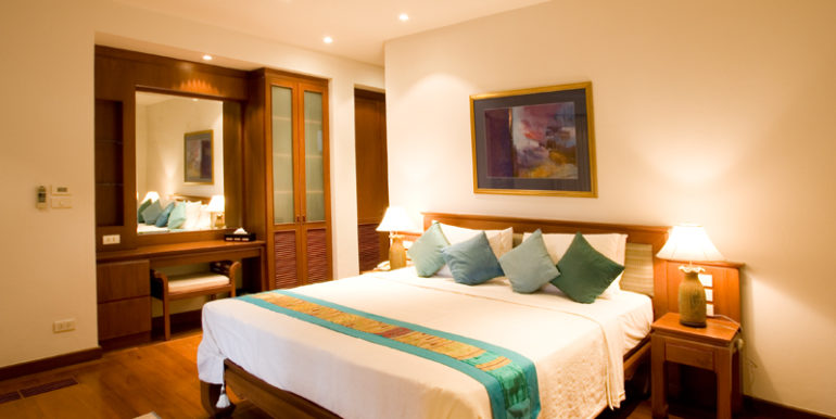 5 Bedroom Surin beach (10)