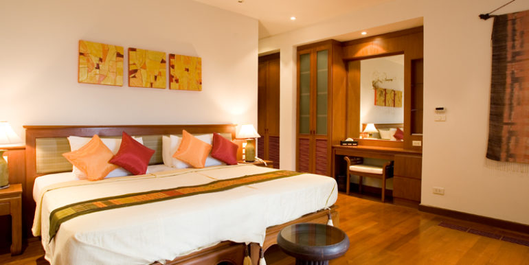 5 Bedroom Surin beach (11)