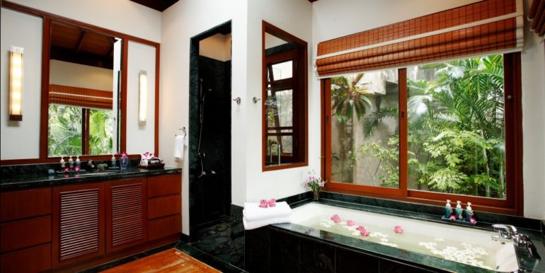5 Bedroom Surin beach (4)