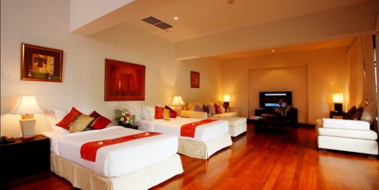 5 Bedroom Surin beach (9)
