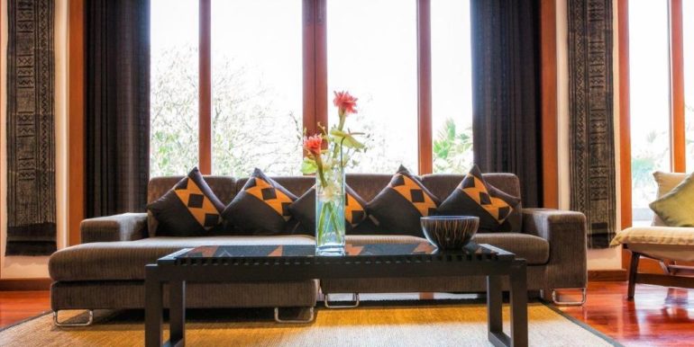 07-Baan Surin Sawan - Lounge side view