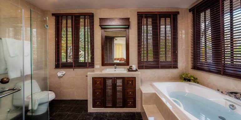 5 Bedroom Patong Headland (15)