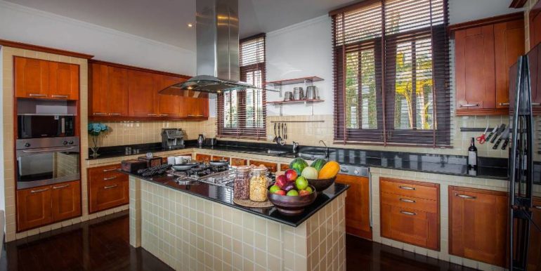 5 Bedroom Patong Headland (38)