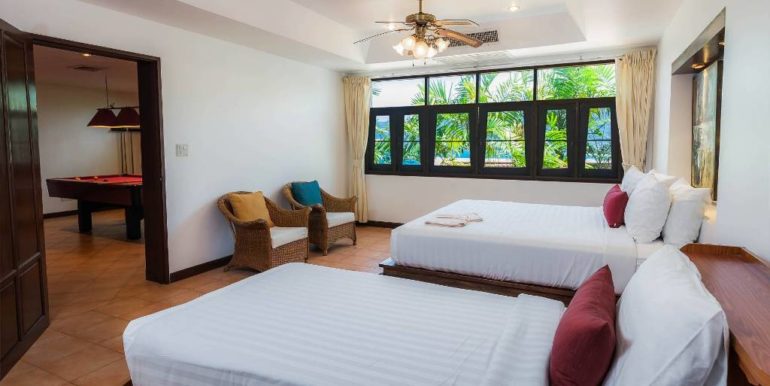 5 Bedroom Patong Headland (8)