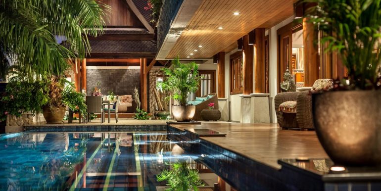 shambala-phuket-night-time-vibes