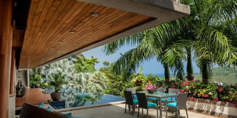 shambala-phuket-poolside-dining