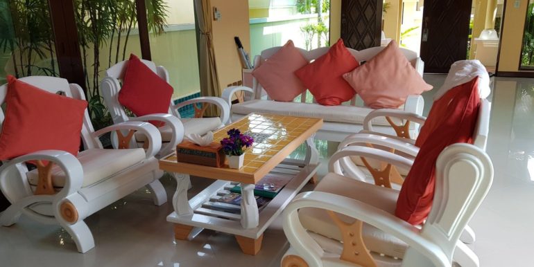 2 BDR Patio with Pool View (12)