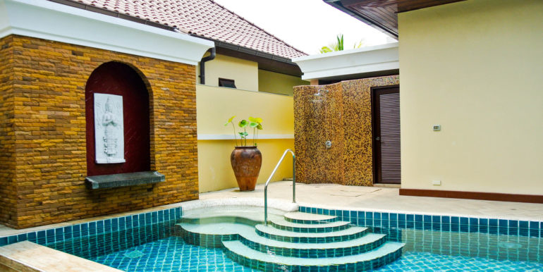 2 BDR Patio with Pool View (13)