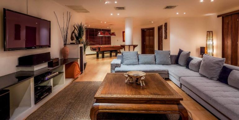 5 Bedroom Patong Headland (42)