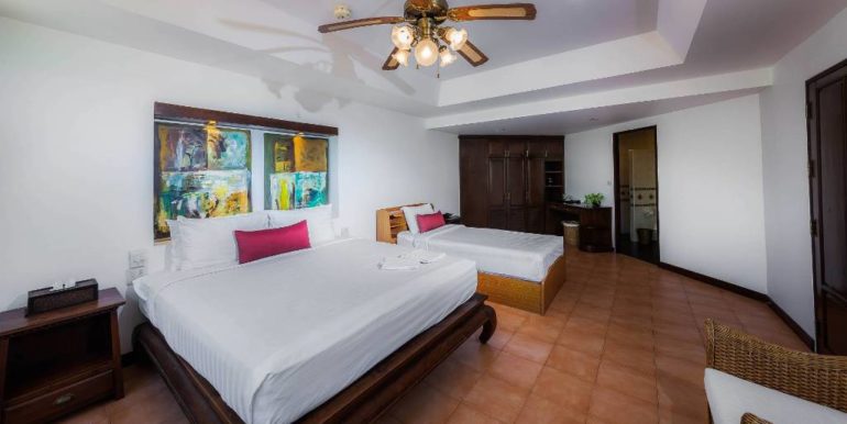 5 Bedroom Patong Headland (45)