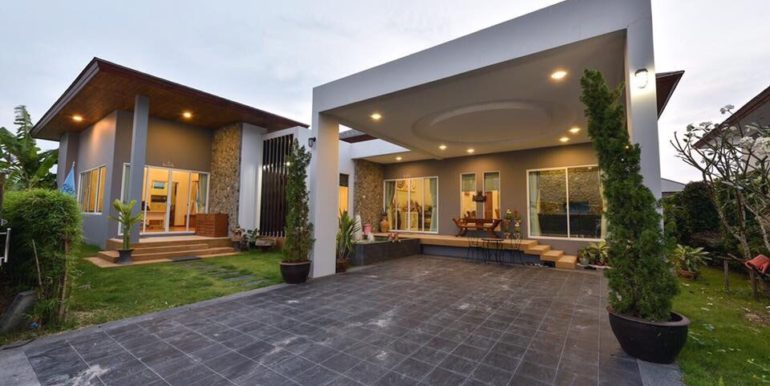 4 Br Ananda Lake View (15)