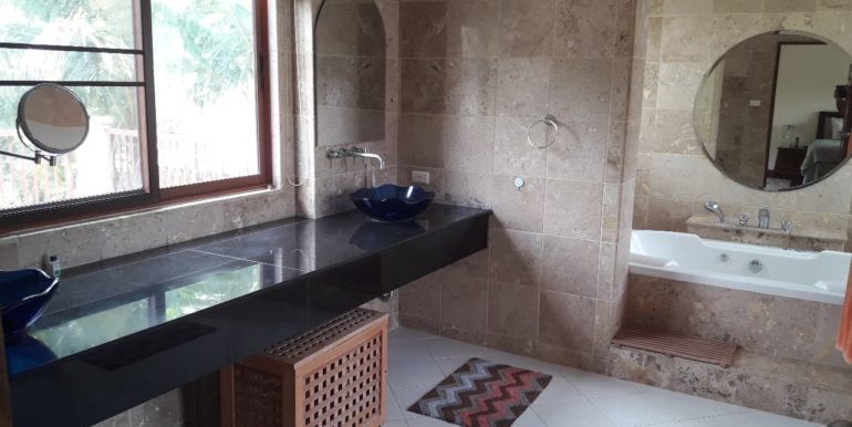 5 Bedroom Surin Beach (1)