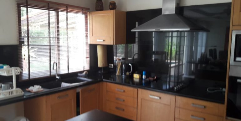 5 Bedroom Surin Beach (11)