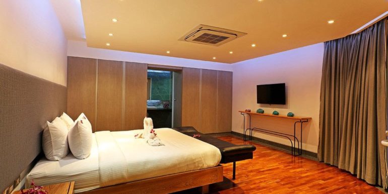 6 Bedroom Bangtao ocean View (29)