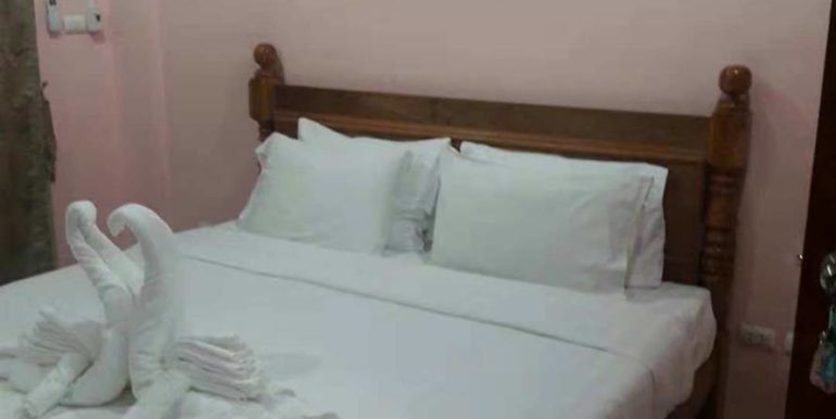 12 Room Hostel Patong (3)