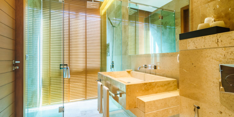 3 Bedroom Rawai Beachfront (10)