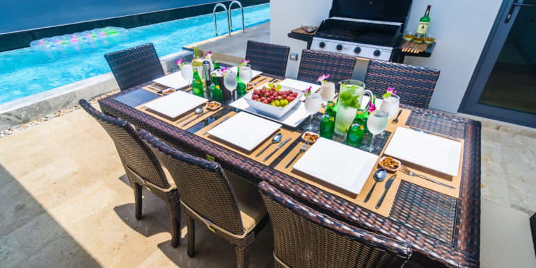 3 Bedroom Rawai Beachfront (27)