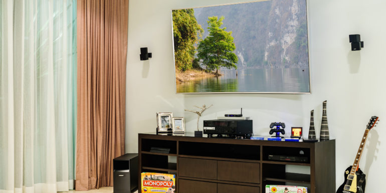 3 Bedroom Rawai Beachfront (36)