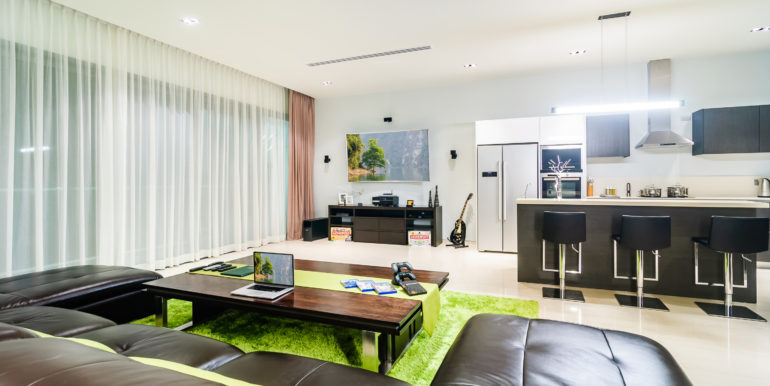 3 Bedroom Rawai Beachfront (38)