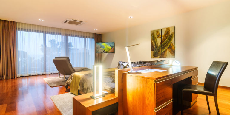 3 Bedroom Rawai Beachfront (48)