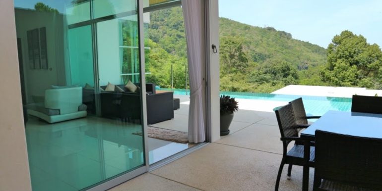 4 Bedroom Naka ocean view (10)