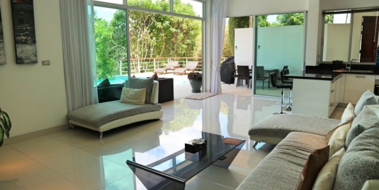 4 Bedroom Naka ocean view (11)