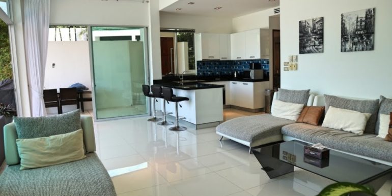 4 Bedroom Naka ocean view (8)